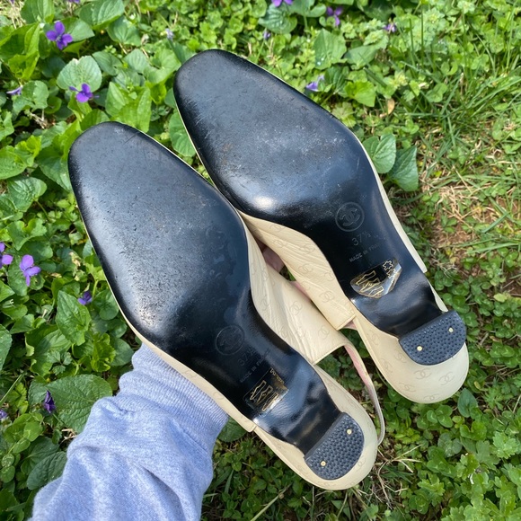 Chanel shoes with small heel - Picture 7 of 16